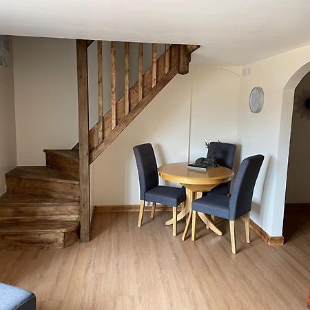 Bluebell Cottage At The Old Tractor Barn Brackley  Bagian luar foto